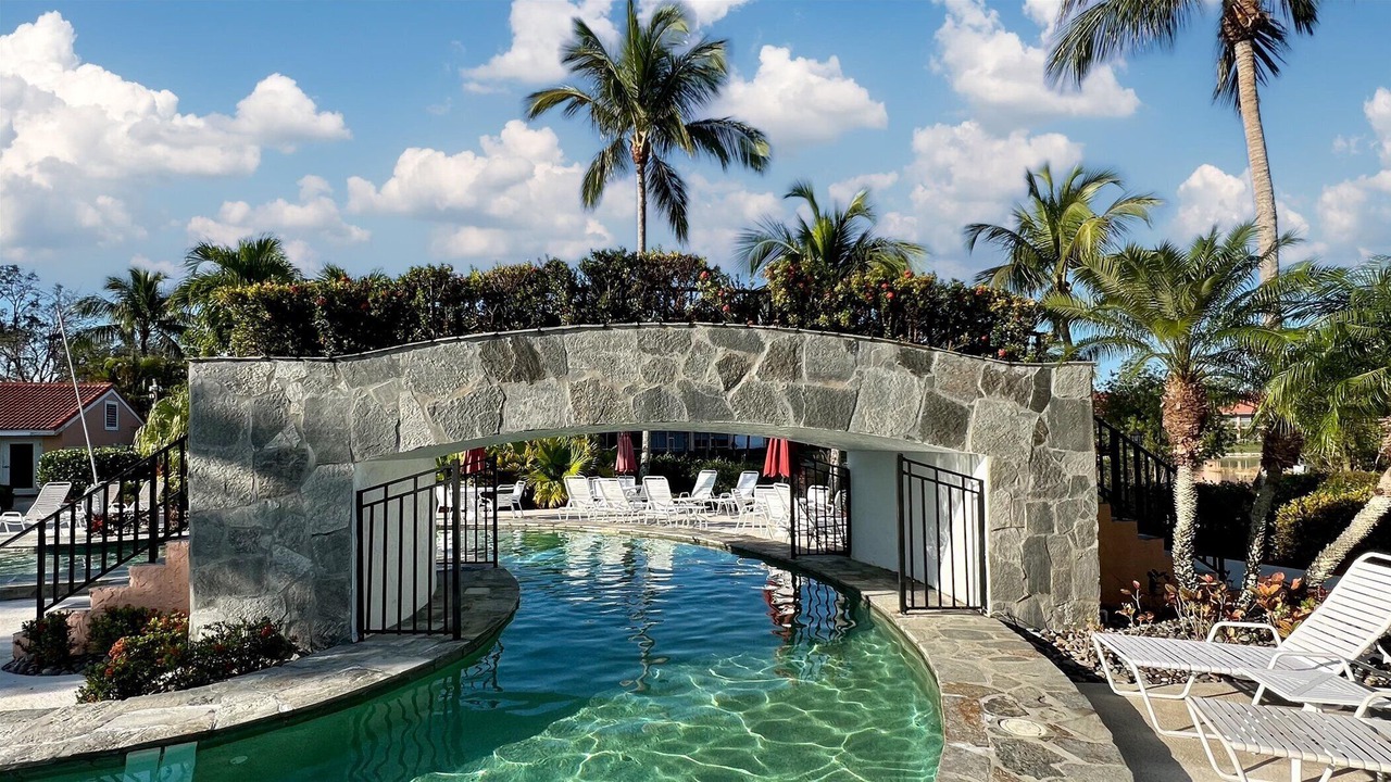 Photo of Outdoor in Naples