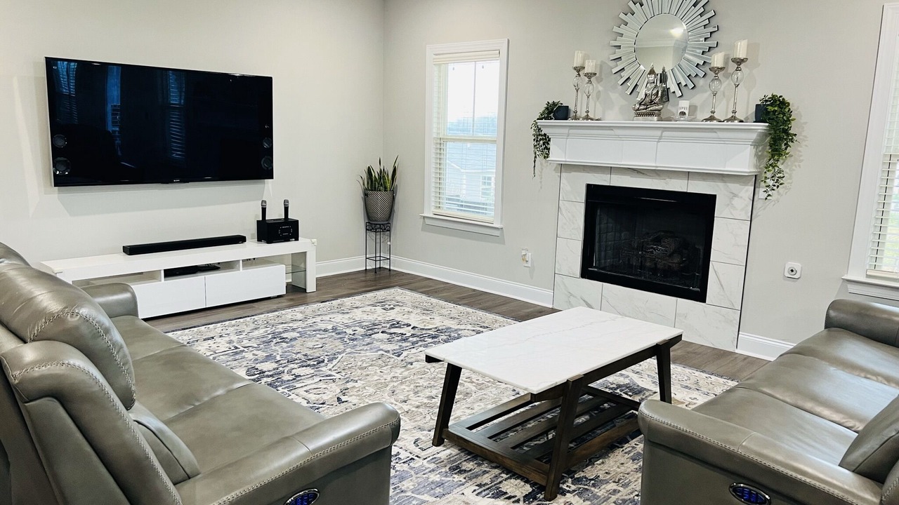 Photo of Livingroom in Evans