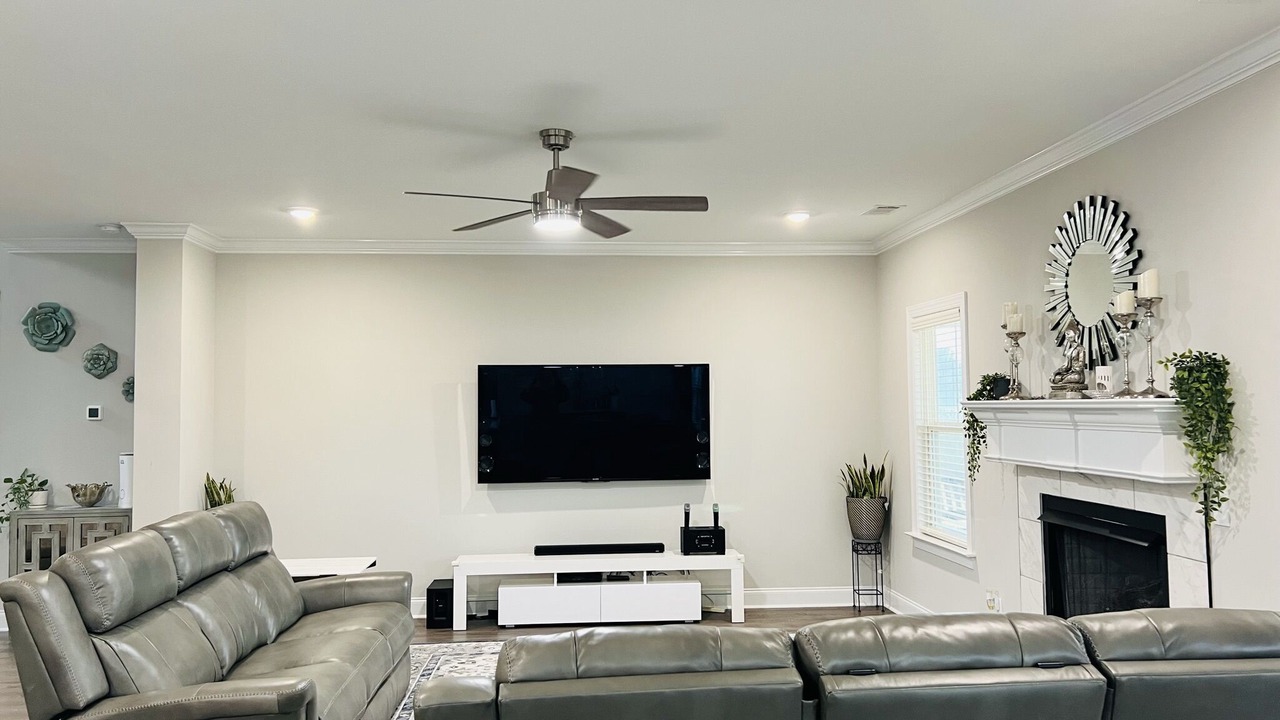 Photo of Livingroom in Evans