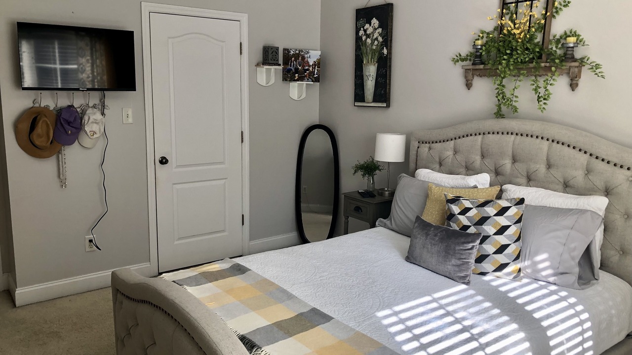 Photo of Bedroom in Evans