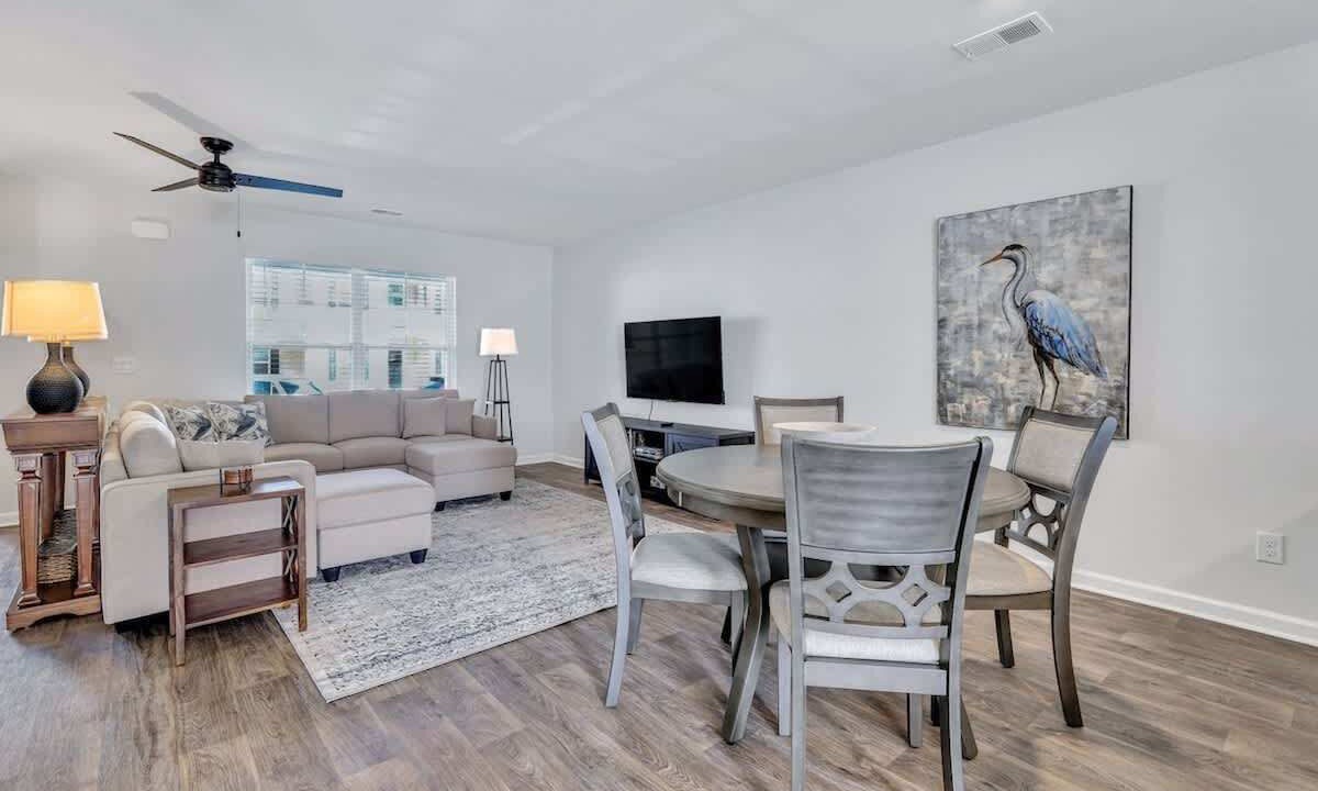 Photo of Livingroom in Port Wentworth