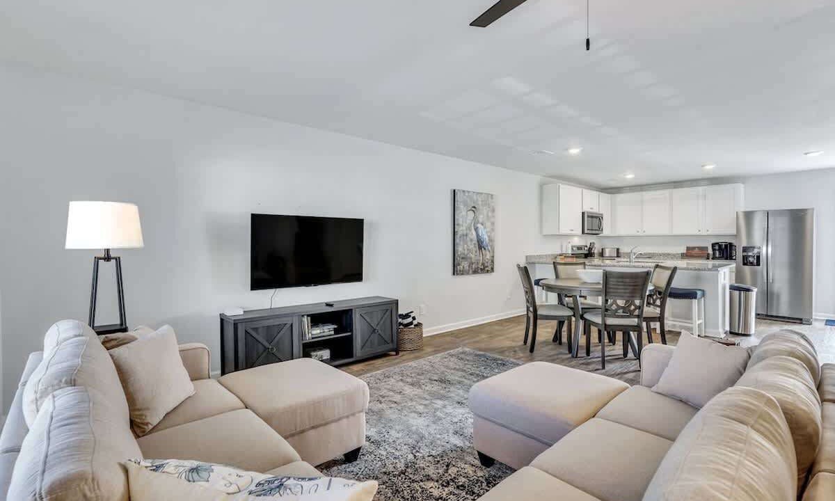 Photo of Livingroom in Port Wentworth
