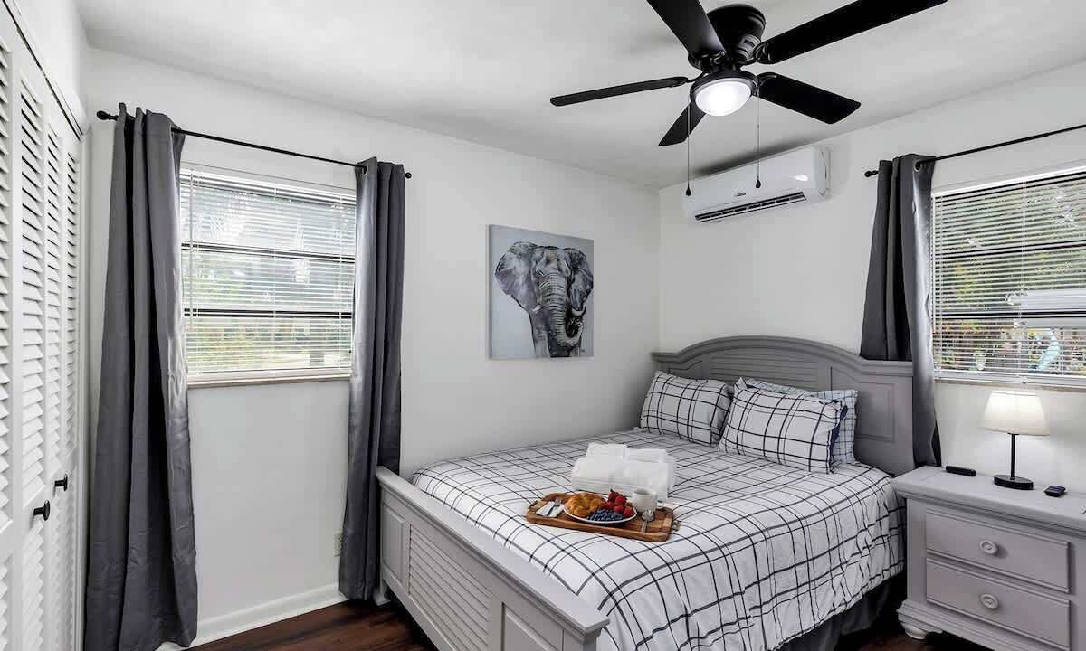 Photo of Bedroom in Casselberry