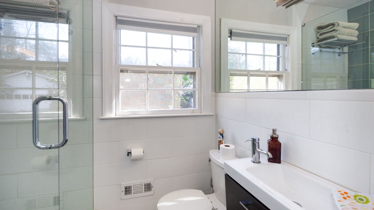 Photo of Bathroom in Echo Hills