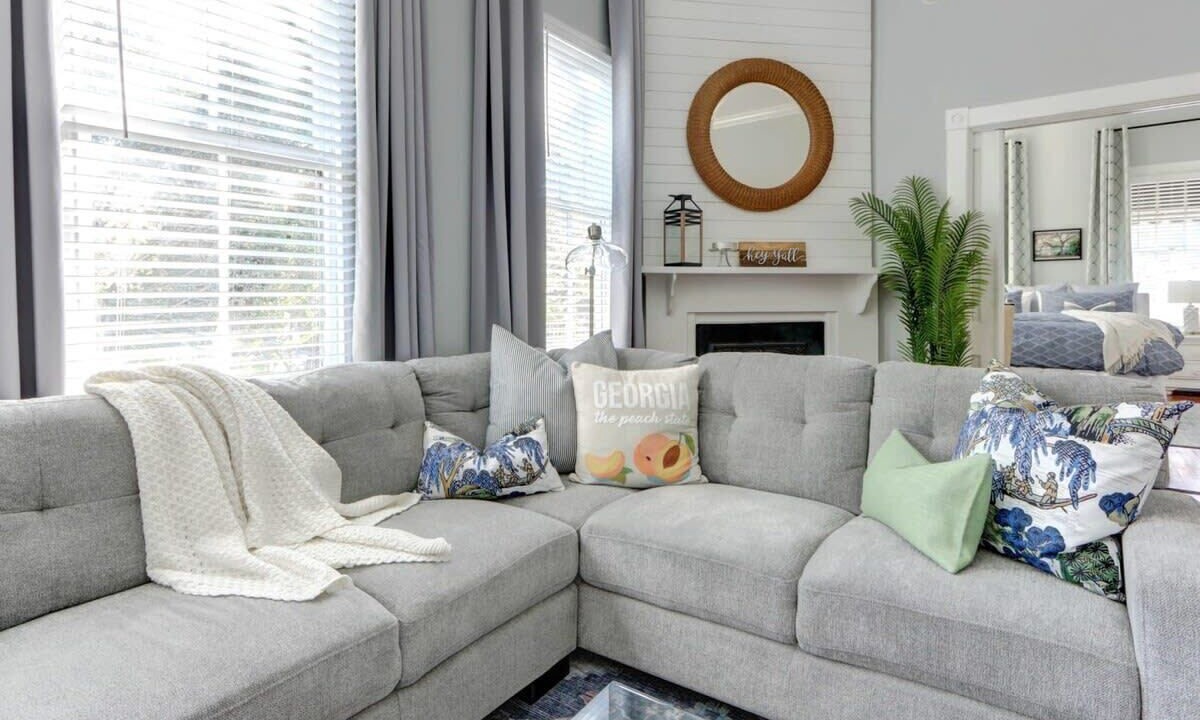 Photo of Livingroom in Hitch Village - Fred Wessels Homes