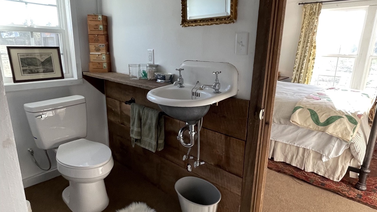 Photo of Bathroom in South Carolina Lakes & Blackwater Rivers
