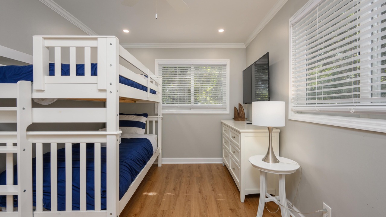 Photo of Bedroom in Folly Field