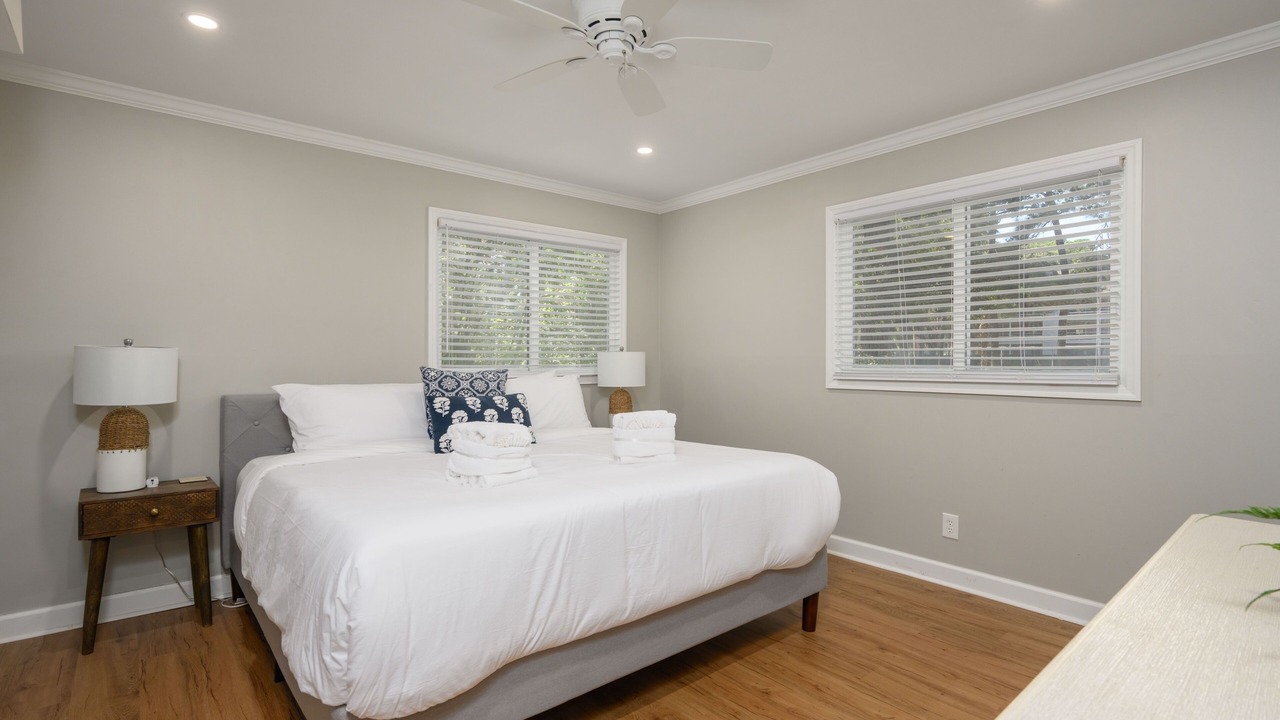 Photo of Bedroom in Folly Field