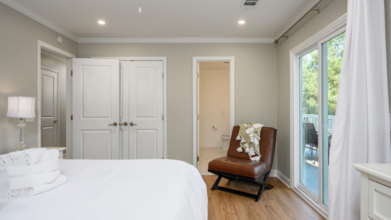 Photo of Bedroom in Folly Field