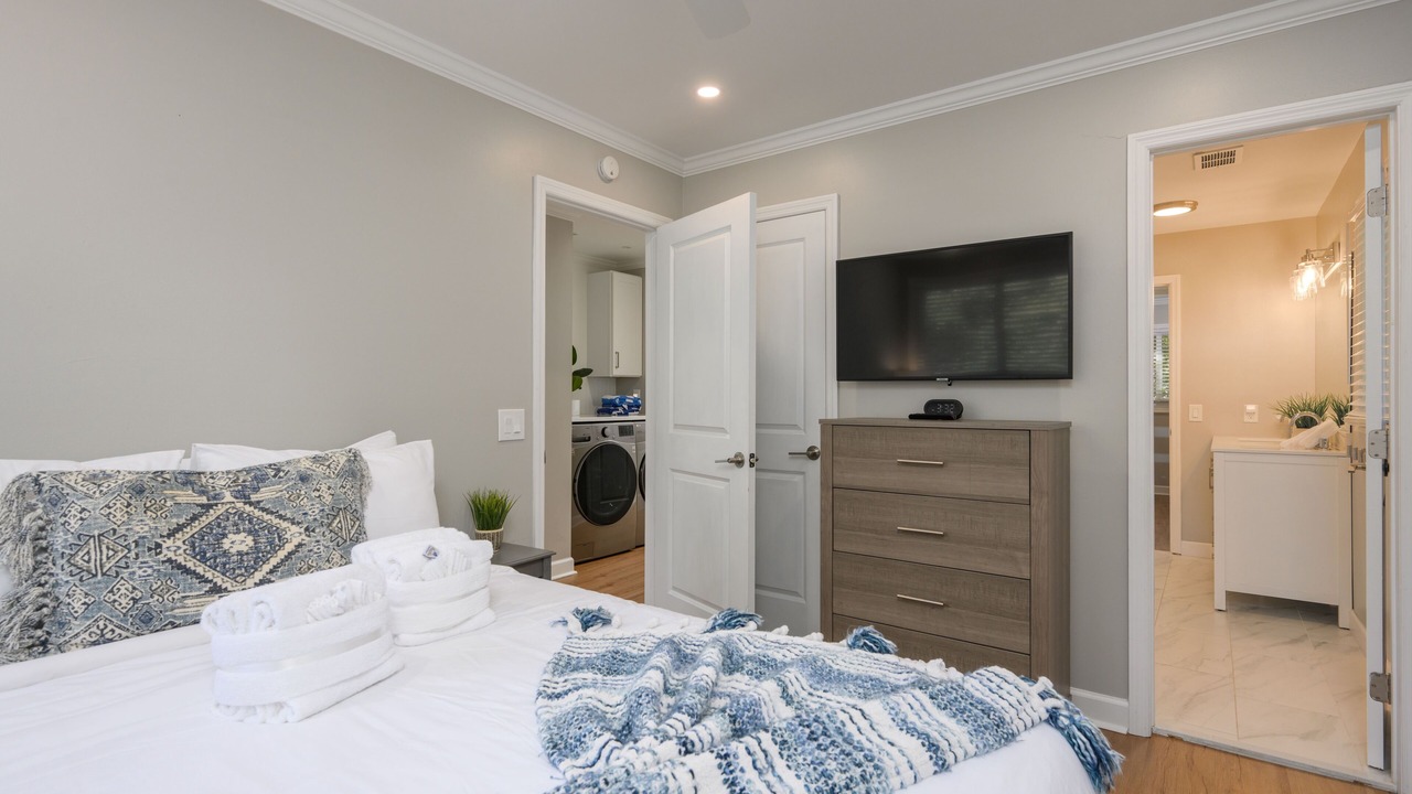 Photo of Bedroom in Folly Field