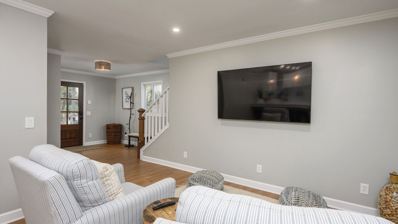 Photo of Livingroom in Folly Field