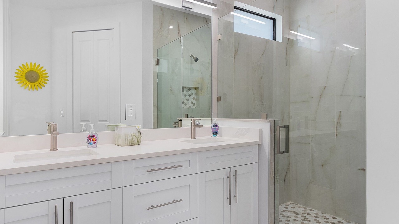 Photo of Bathroom in Mariner