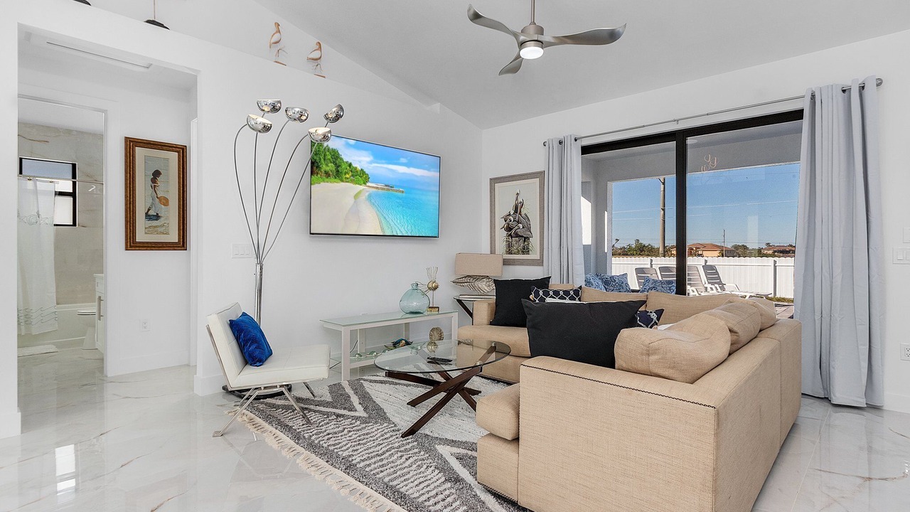 Photo of Livingroom in Mariner