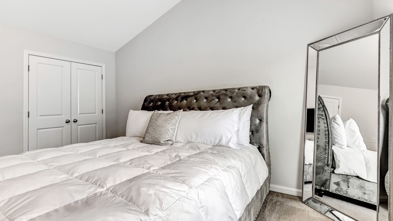 Photo of Bedroom in Richmond Hill