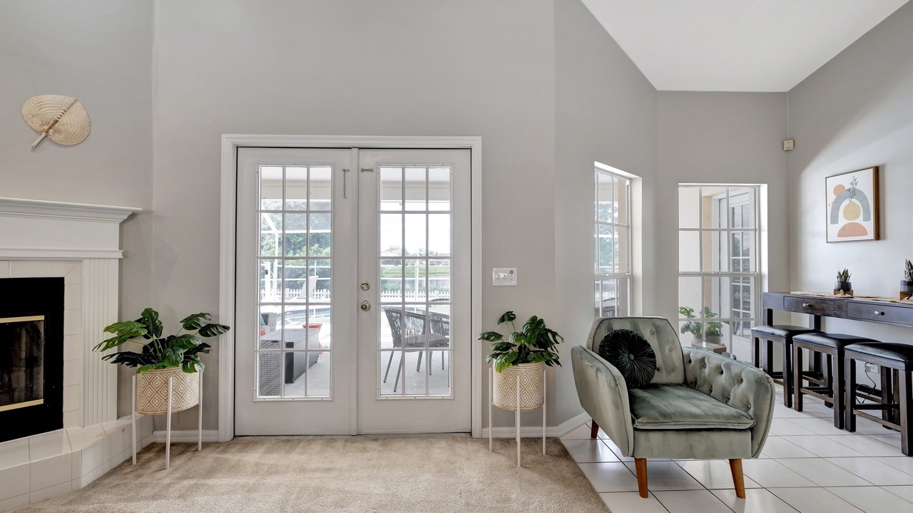 Photo of Livingroom in Boyette Springs