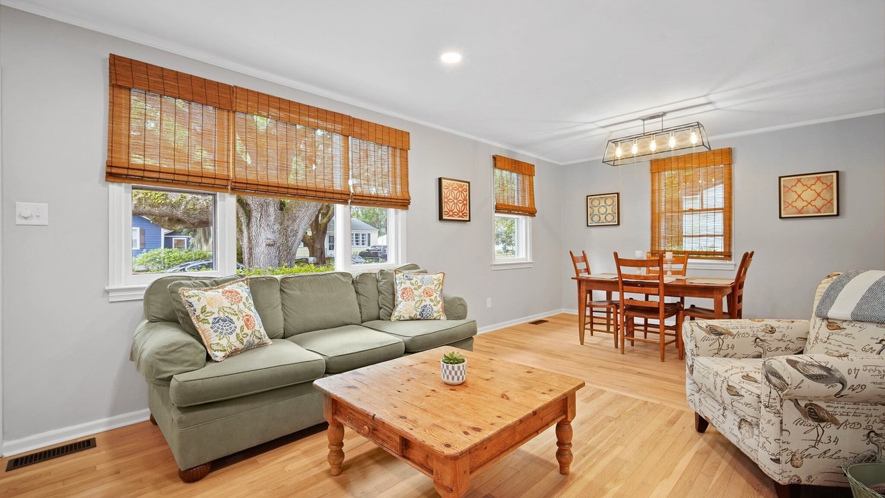Photo of Livingroom in Pigeon Point