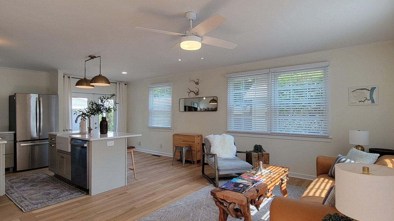Photo of Livingroom in North Charleston
