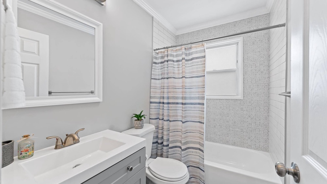 Photo of Bathroom in Gantt