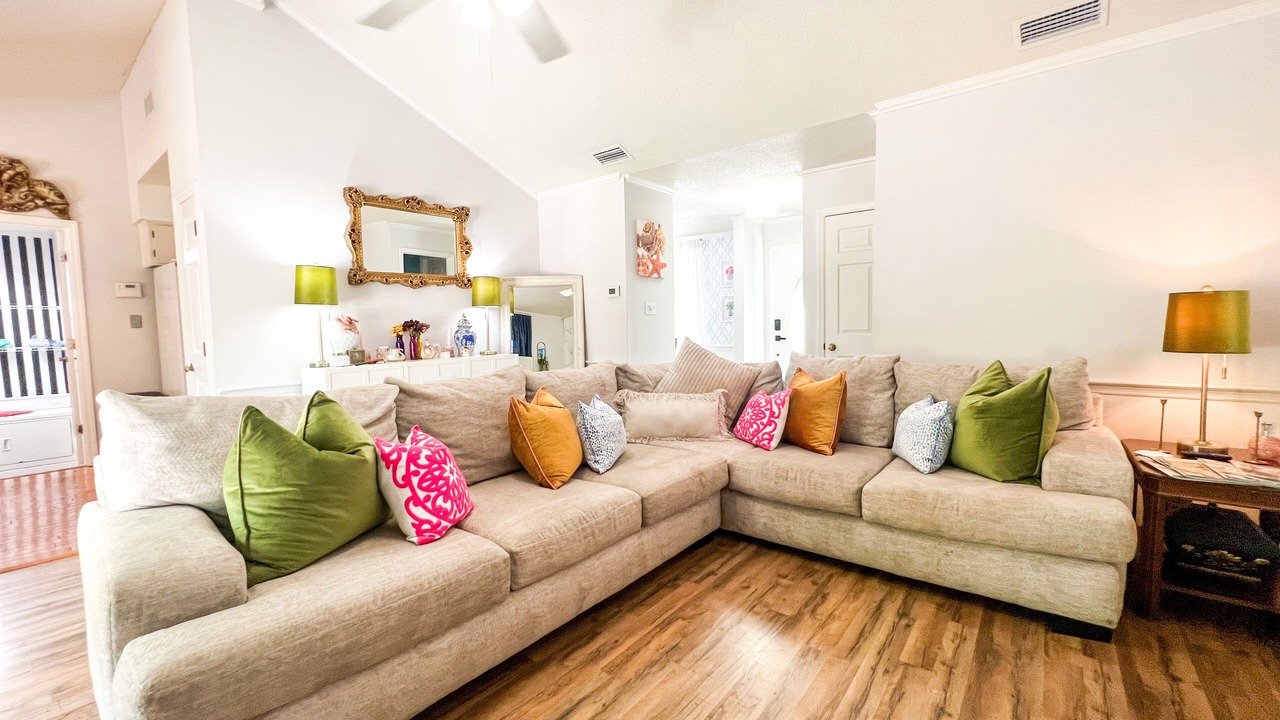 Photo of Livingroom in Isle of Hope Historic District
