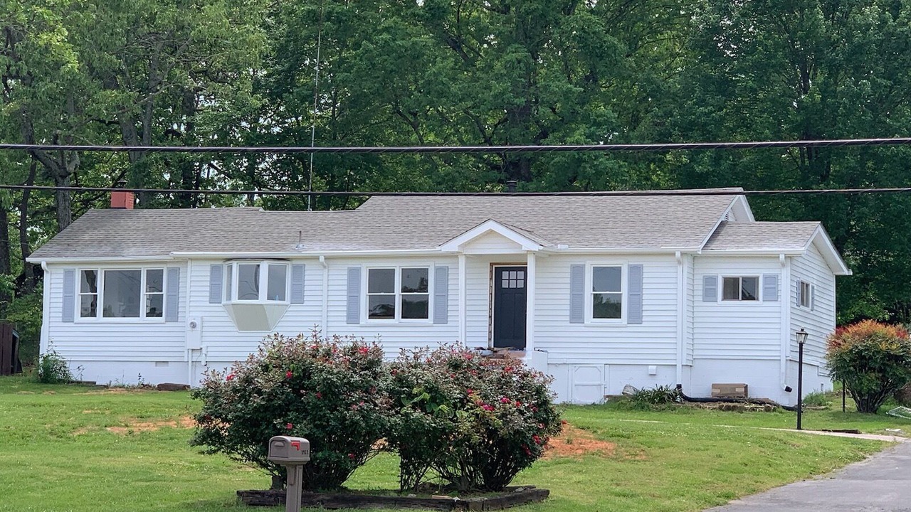 Photo of Others in Travelers Rest