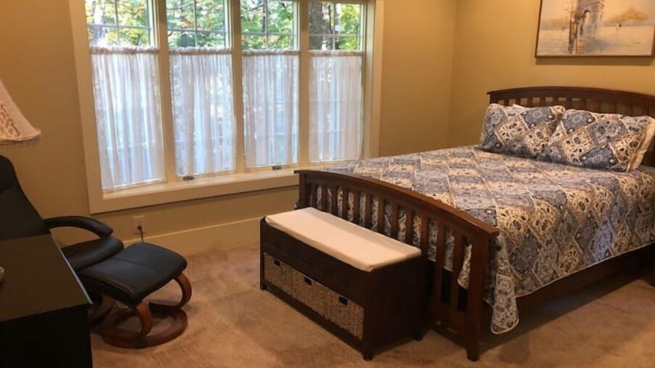 Photo of Bedroom in Central