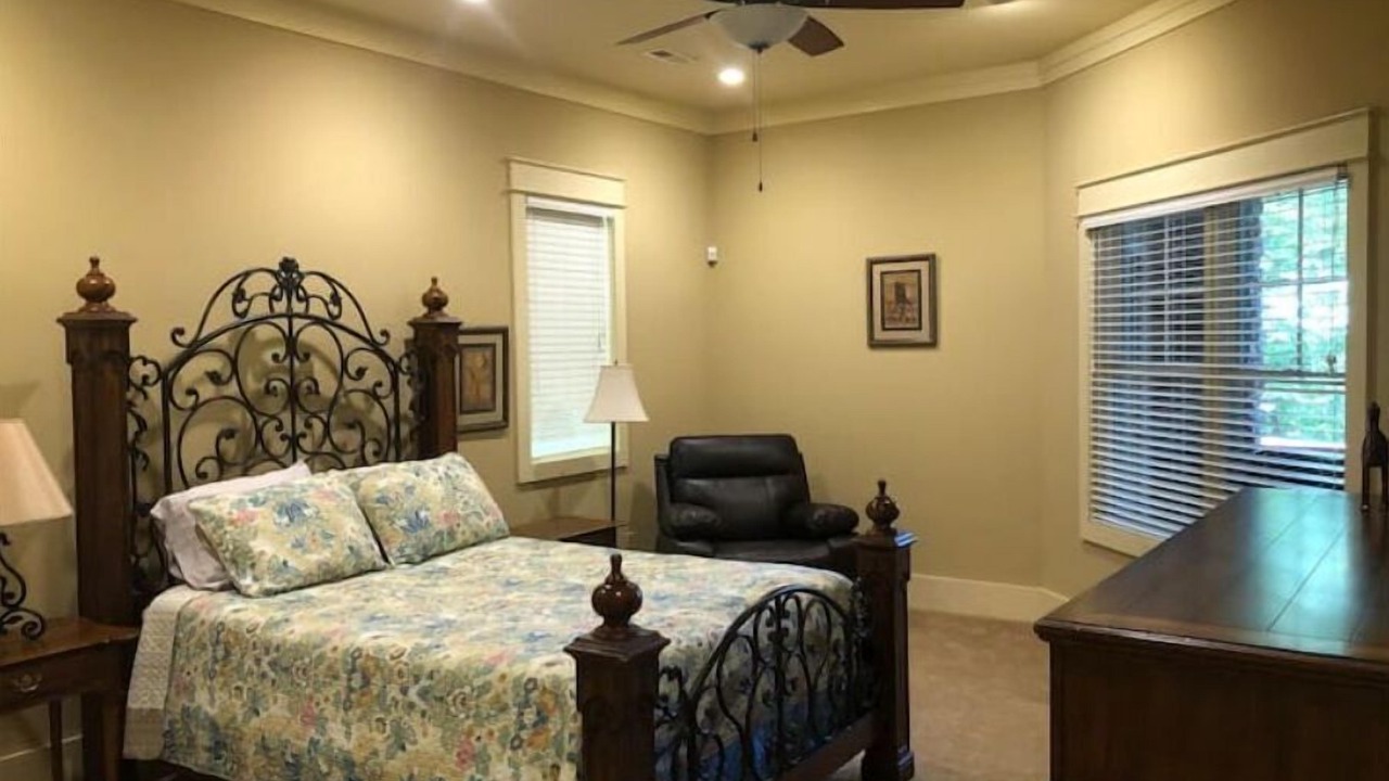 Photo of Bedroom in Central