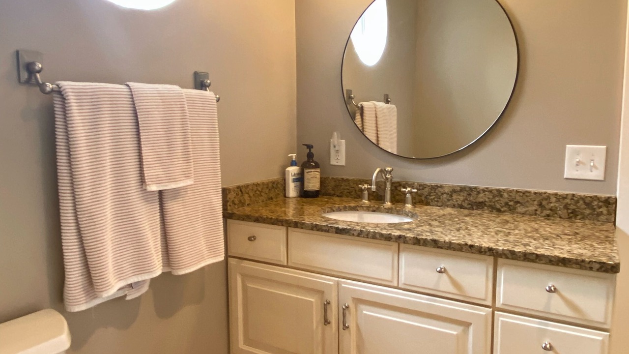 Photo of Bathroom in Isle of Hope Historic District