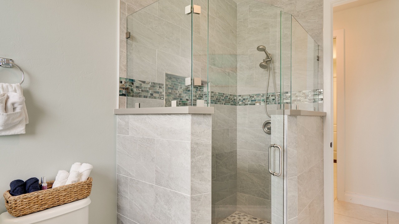 Photo of Bathroom in Trafalgar