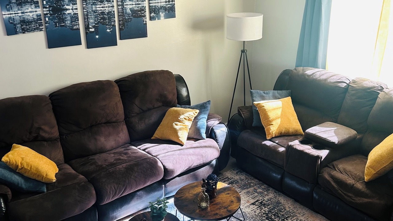 Photo of Livingroom in Seven Oaks