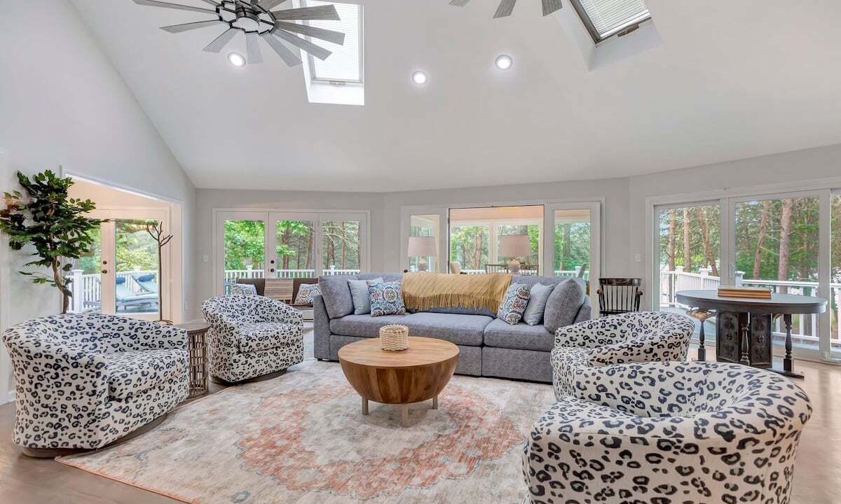 Photo of Livingroom in Fair Play