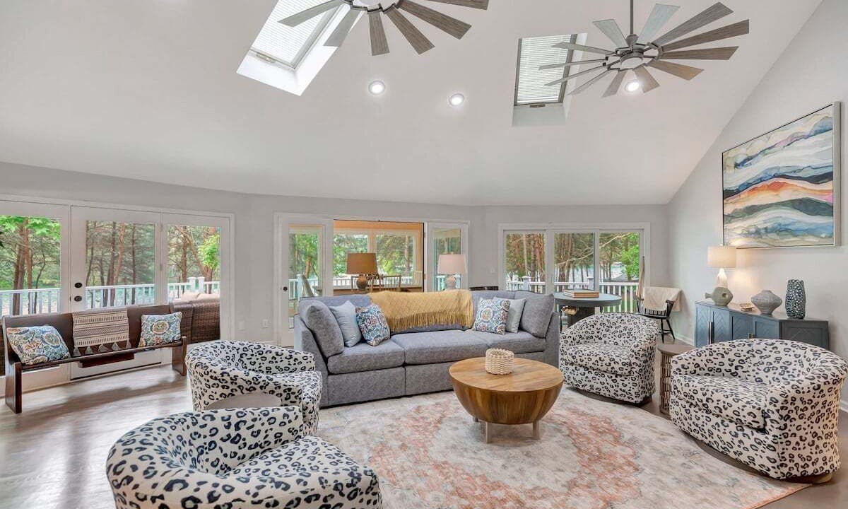 Photo of Livingroom in Fair Play