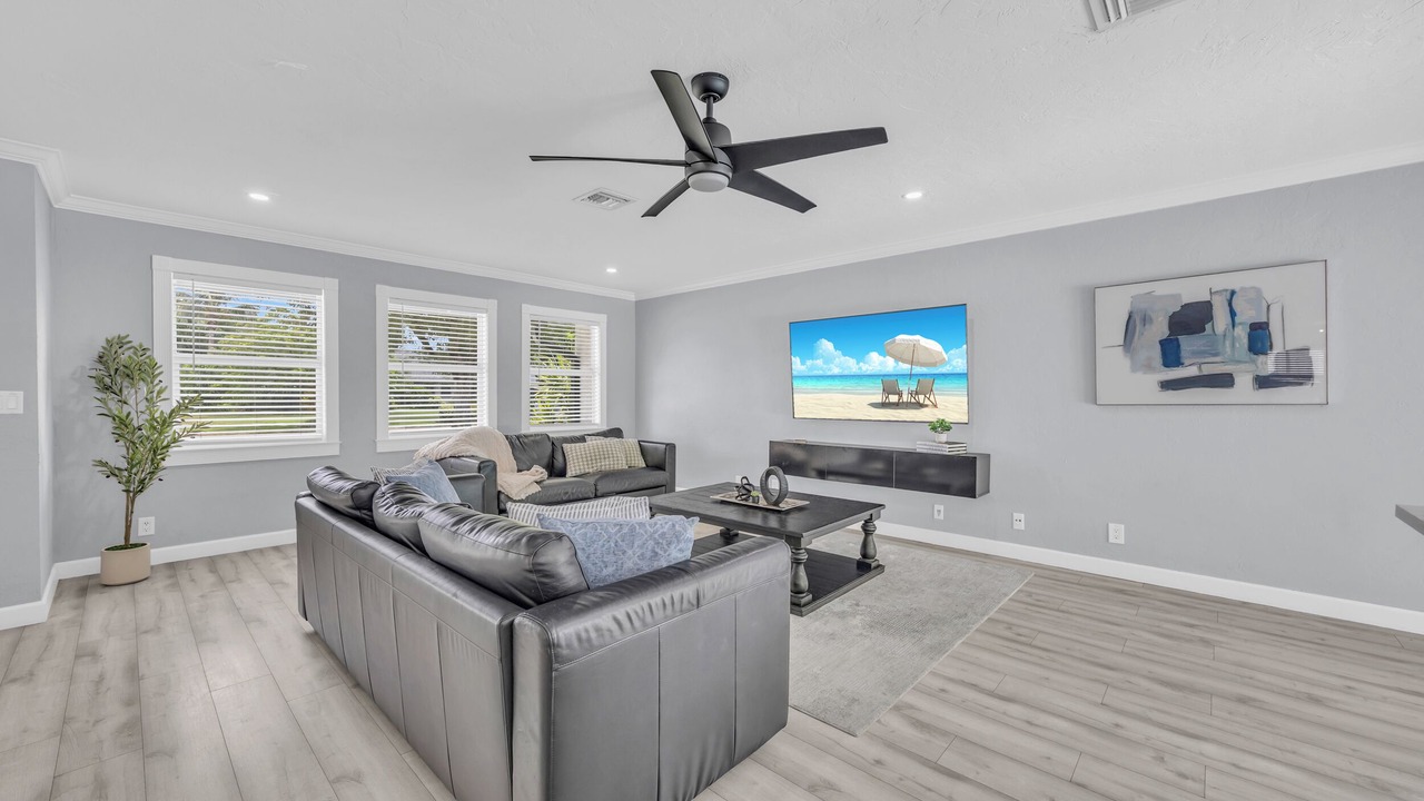 Photo of Livingroom in Tropic Palms