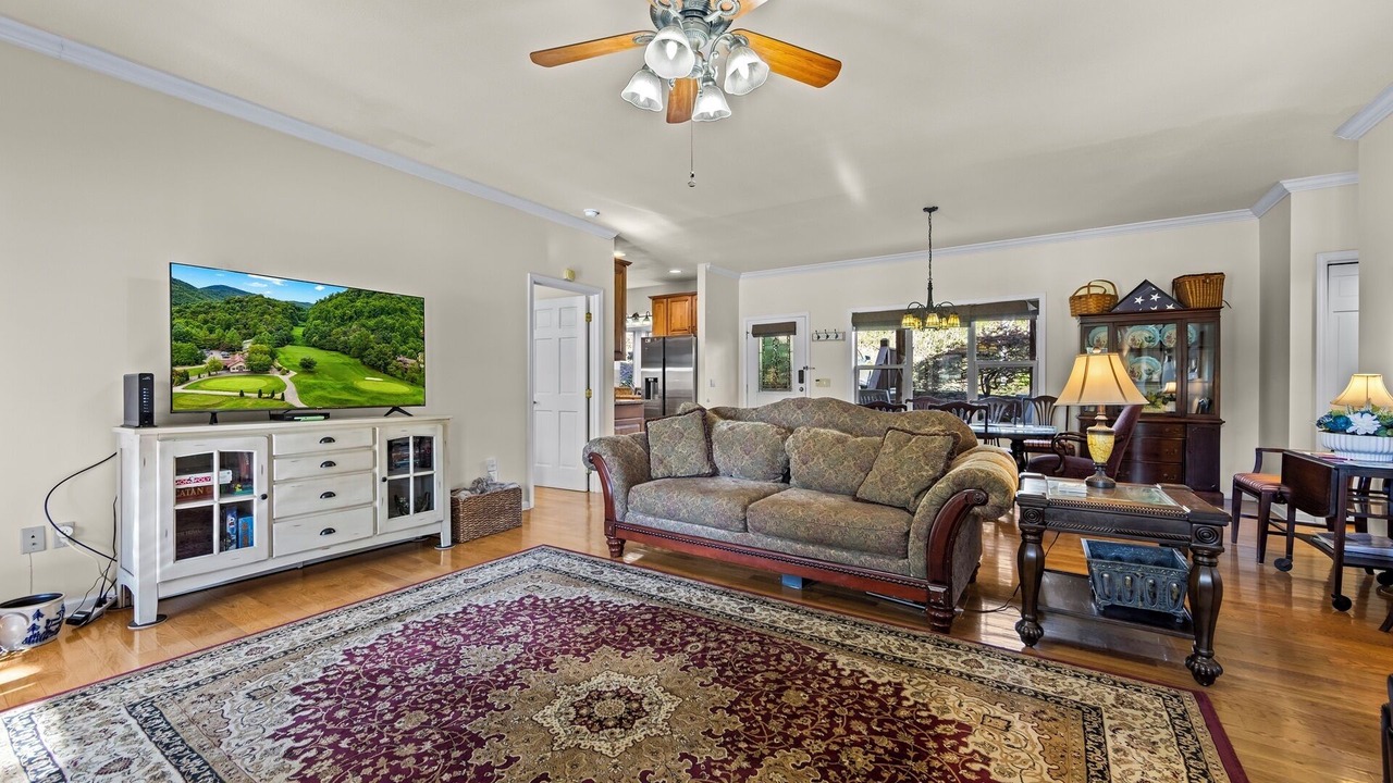 Photo of Livingroom in Whittier