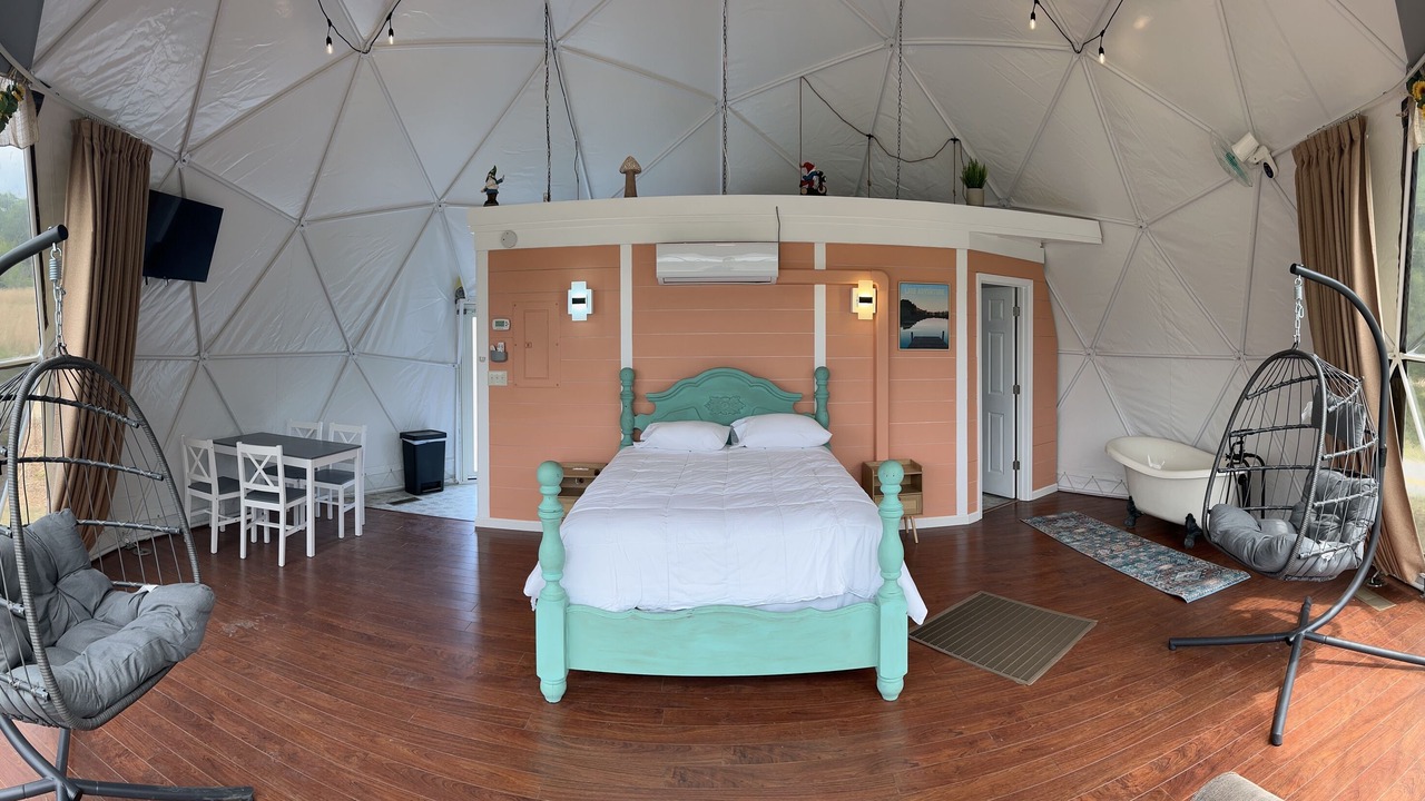 Photo of Bedroom in Salem
