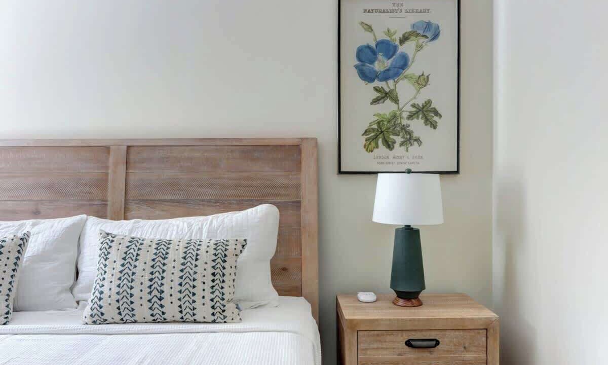 Photo of Bedroom in Historic District - North