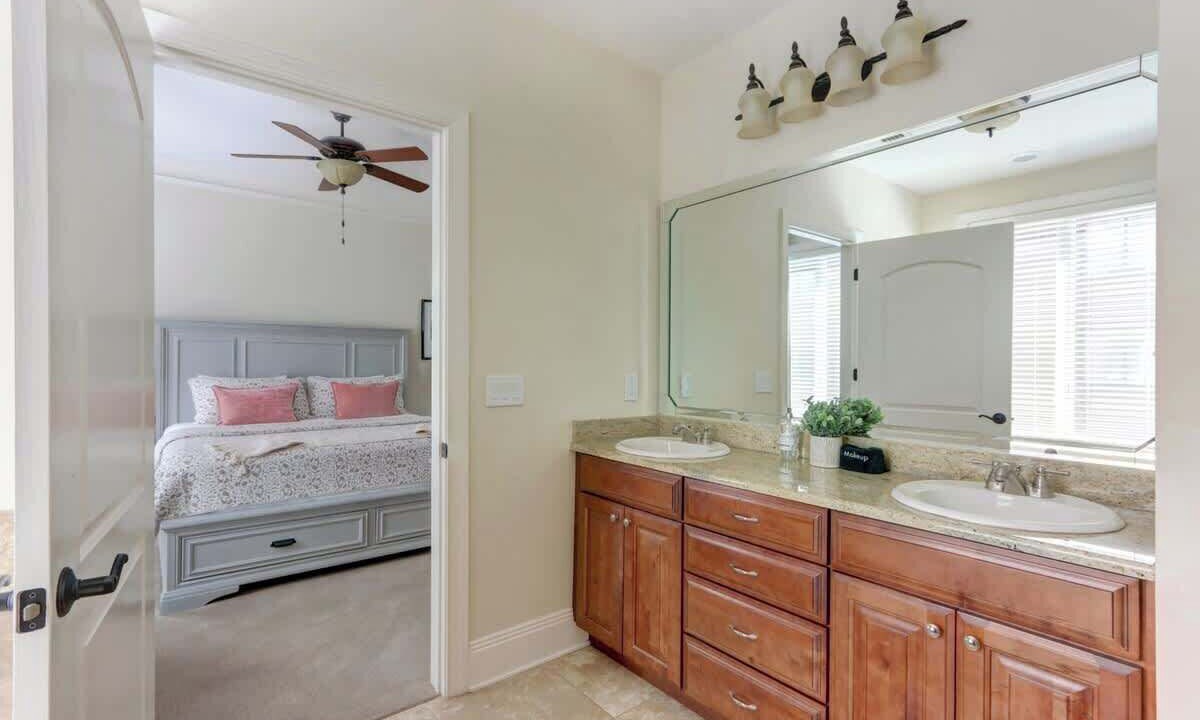 Photo of Bathroom in Historic District - North