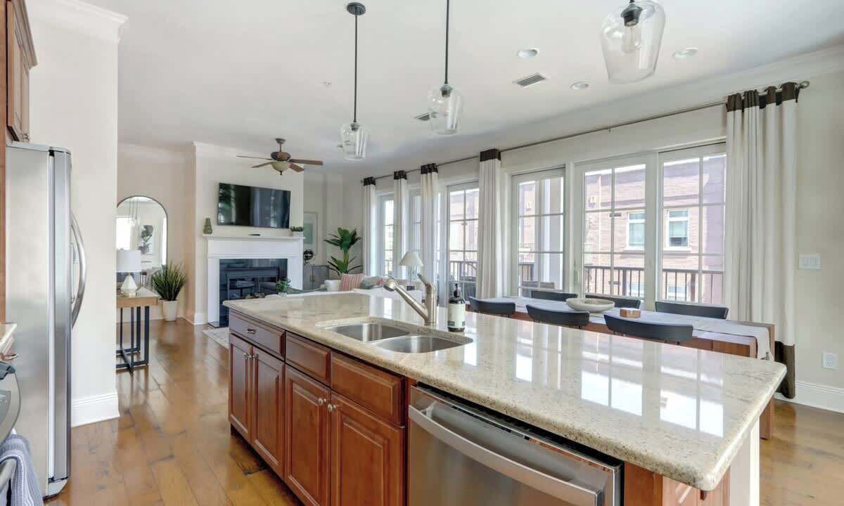 Photo of Kitchen in Historic District - North