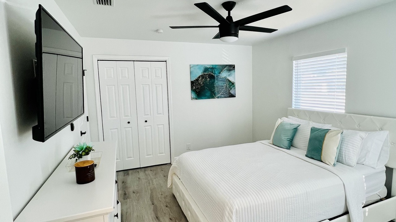 Photo of Bedroom in Bloomingdale