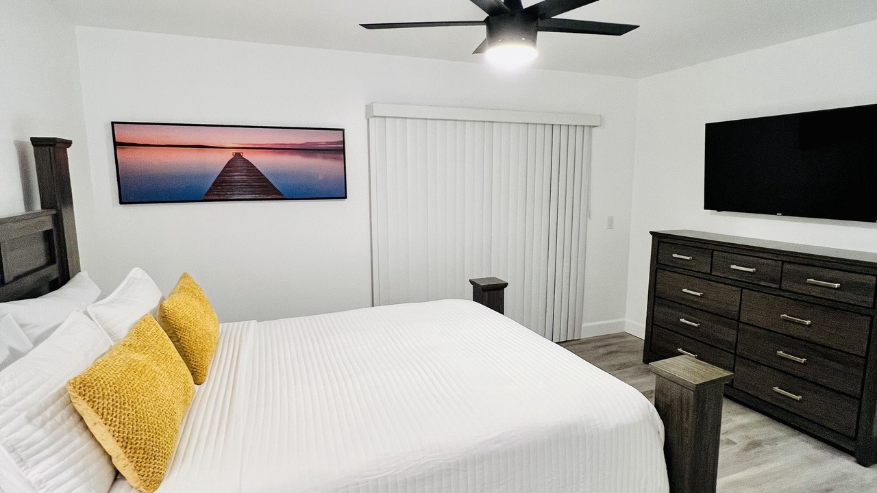 Photo of Bedroom in Bloomingdale