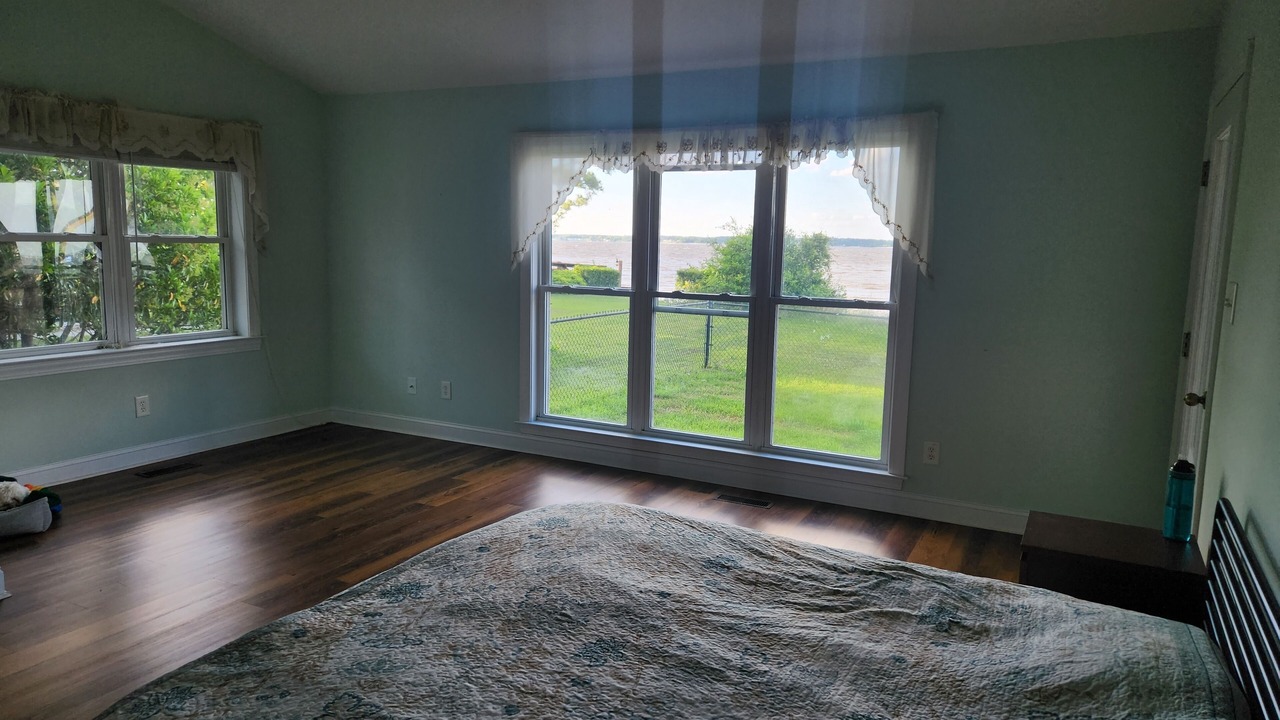 Photo of Bedroom in Craven County