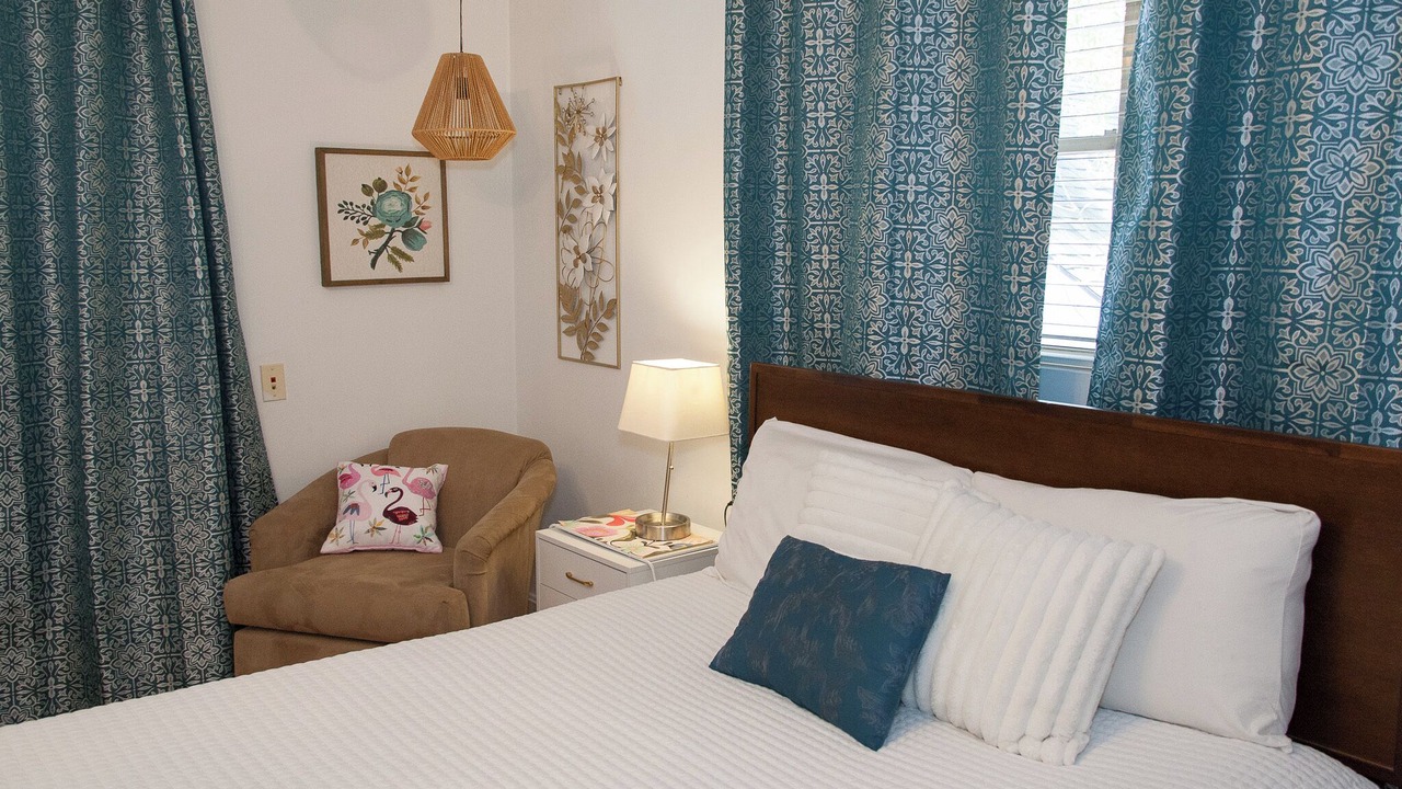 Photo of Bedroom in Midtown