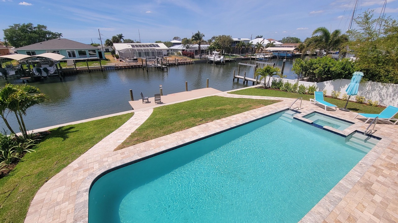Photo of Patio Balcony in Bay Colony
