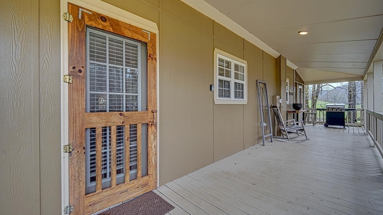 Photo of Patio Balcony in Hayesville