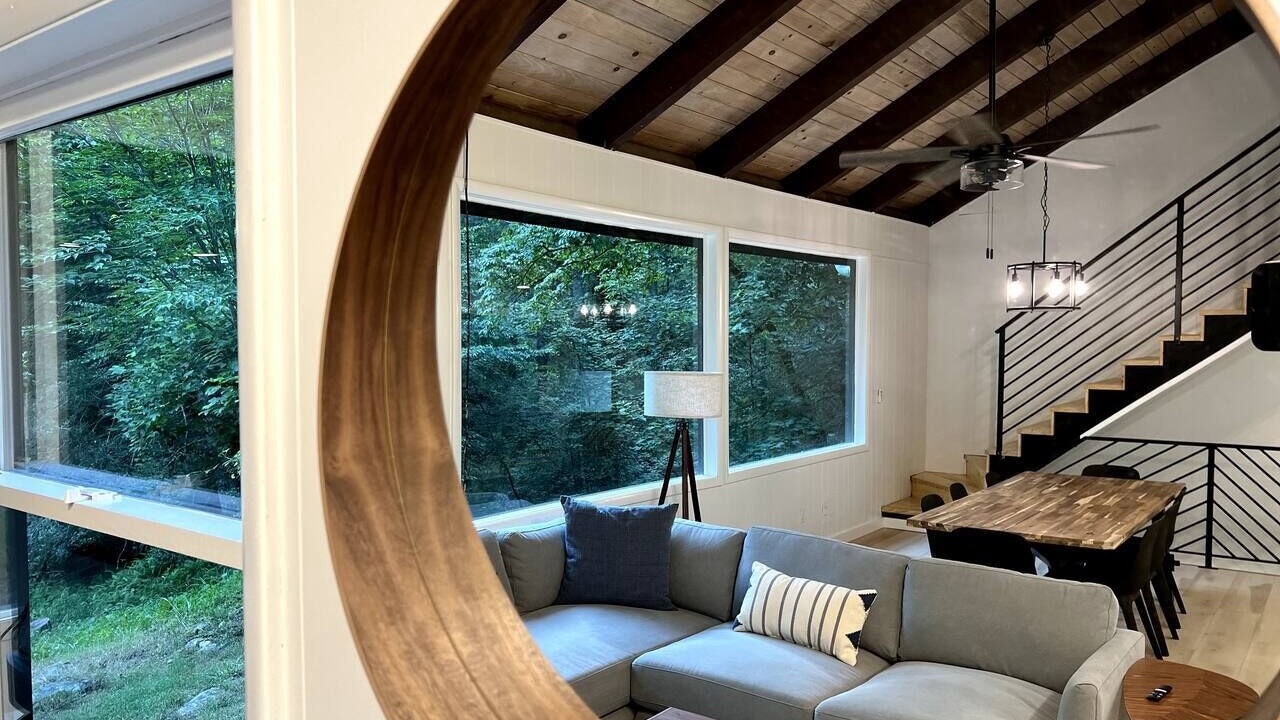 Photo of Livingroom in Pisgah Forest
