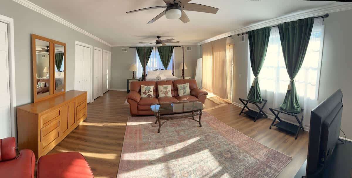 Photo of Livingroom in Chapin