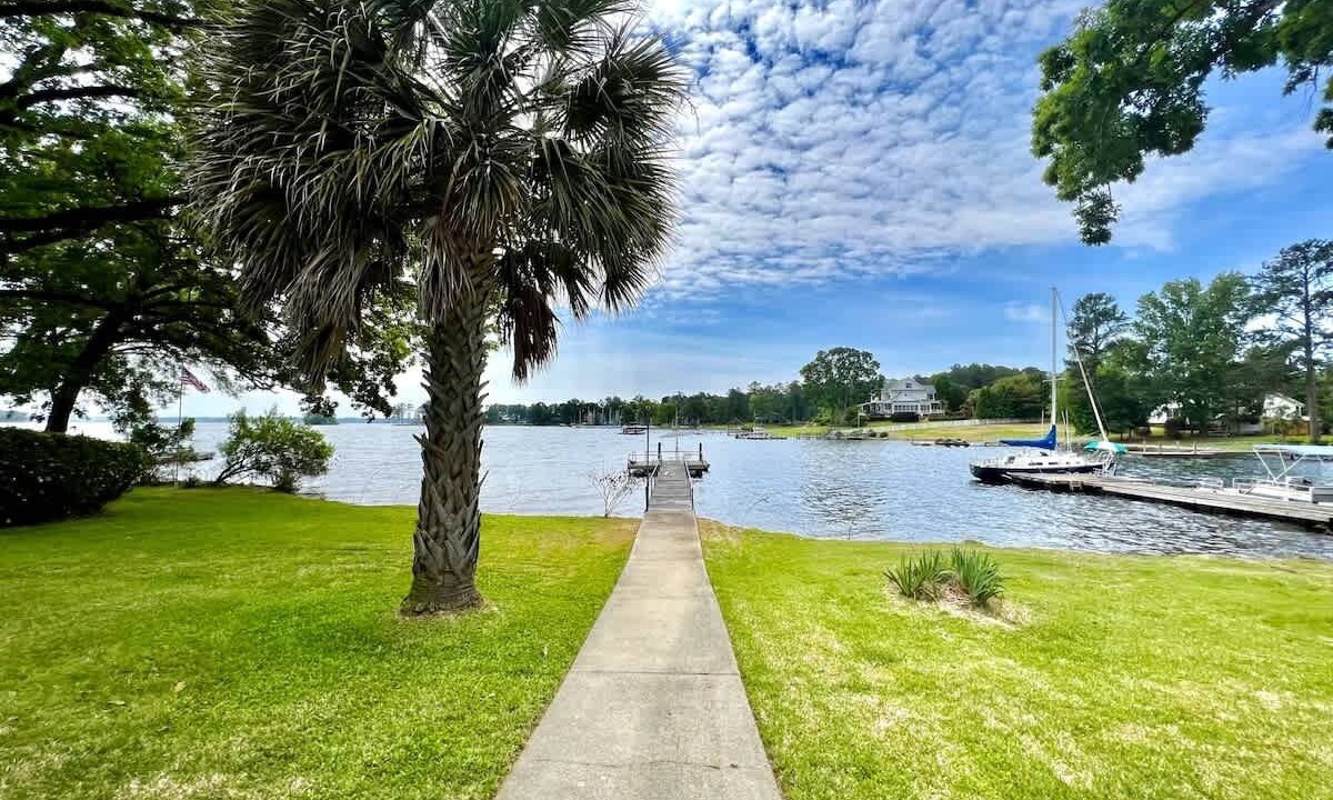 Photo of Outdoor in Chapin