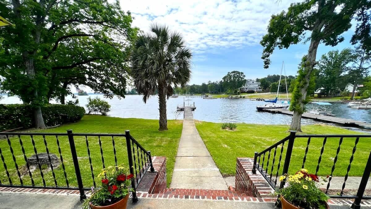 Photo of Outdoor in Chapin