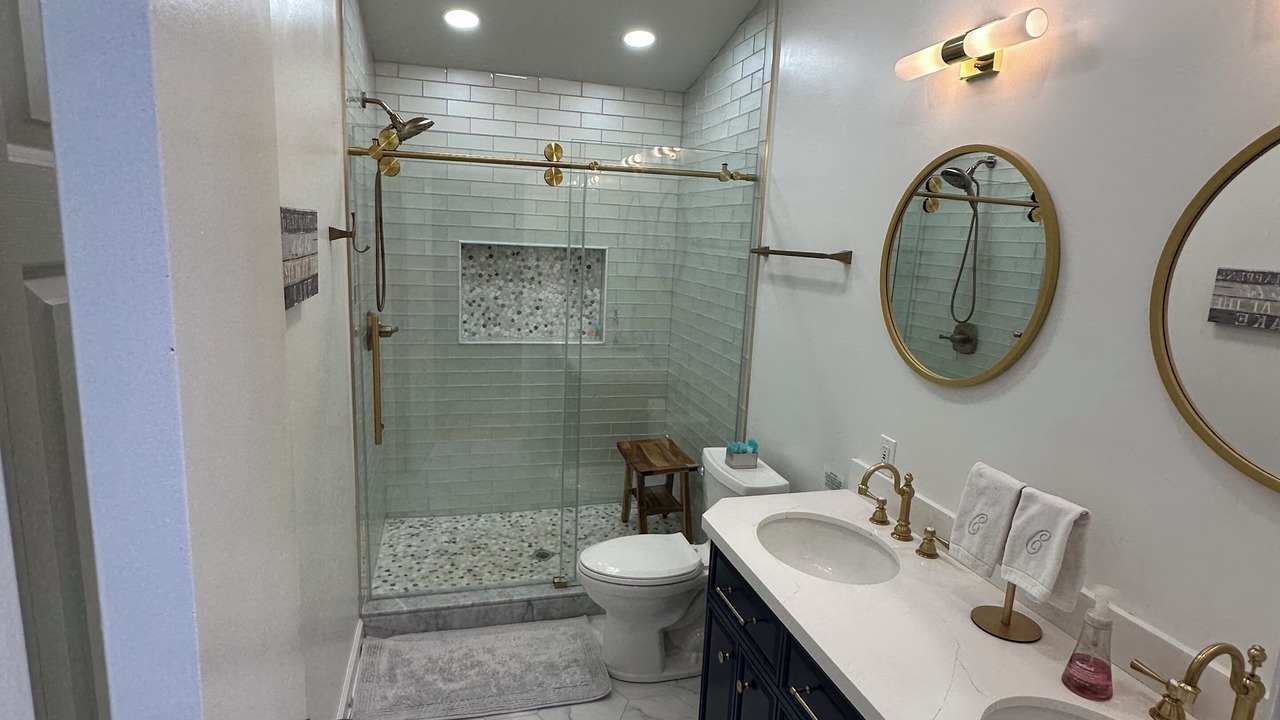 Photo of Bathroom in Seneca