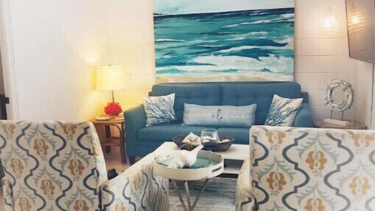 Photo of Livingroom in Whitney Beach