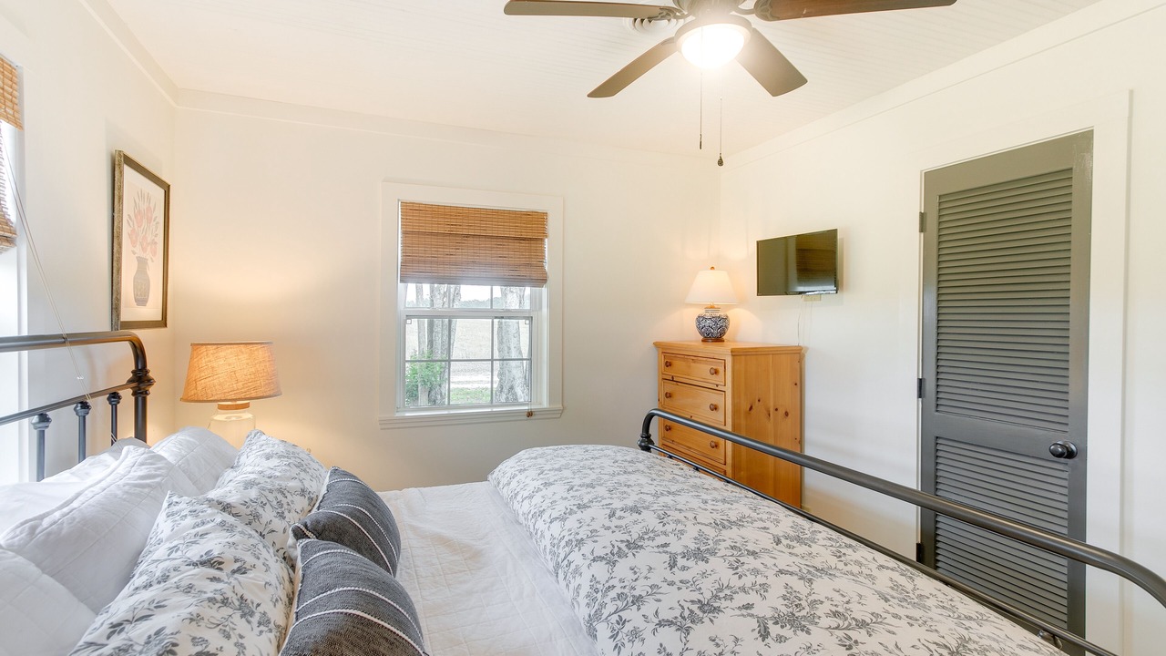 Photo of Bedroom in Lenox